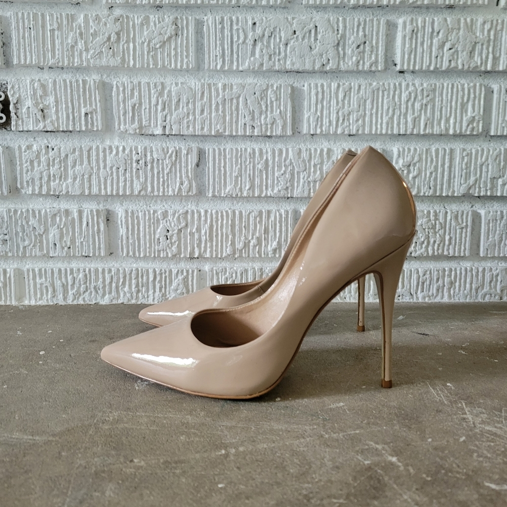 Ava & Aiden nude heel